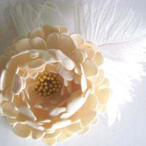 Bridal Hair Fascinator. Wedding Flower Hair Clip