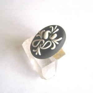 Black And White Adjustable Ring - Persian Paisley..